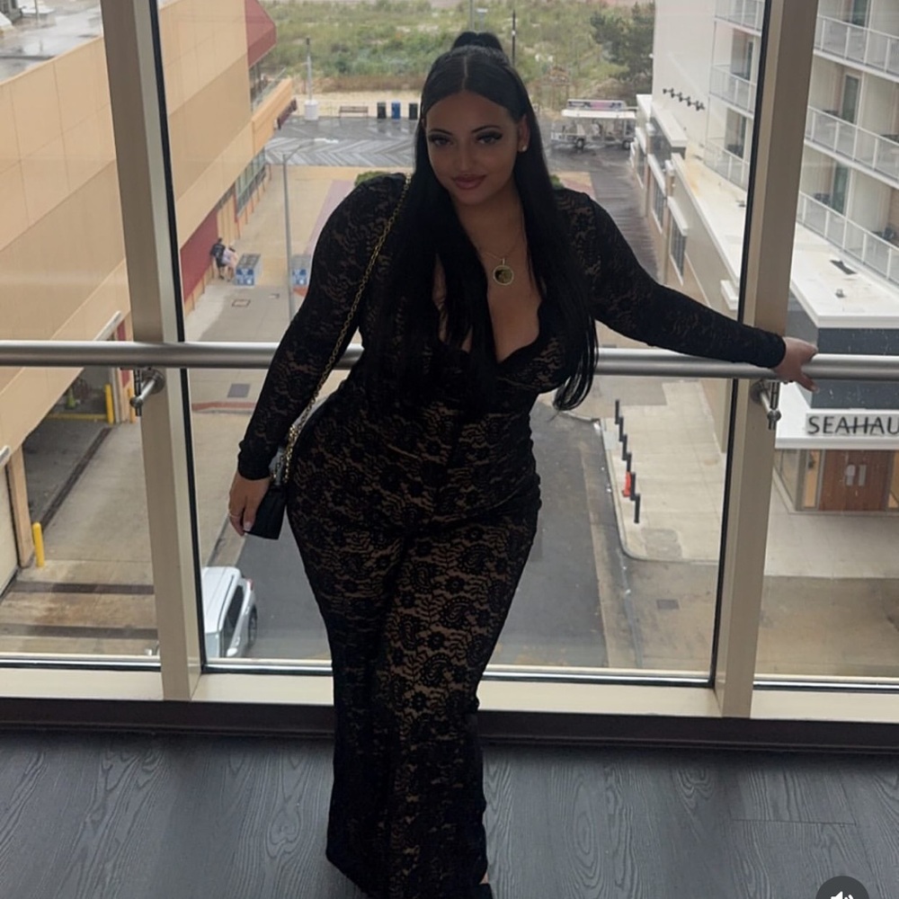 Meet your Posher, Selena